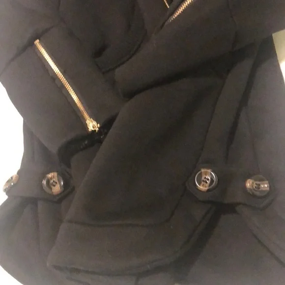 Warm zip up jacket in black with hoodie - Picture 4 of 8